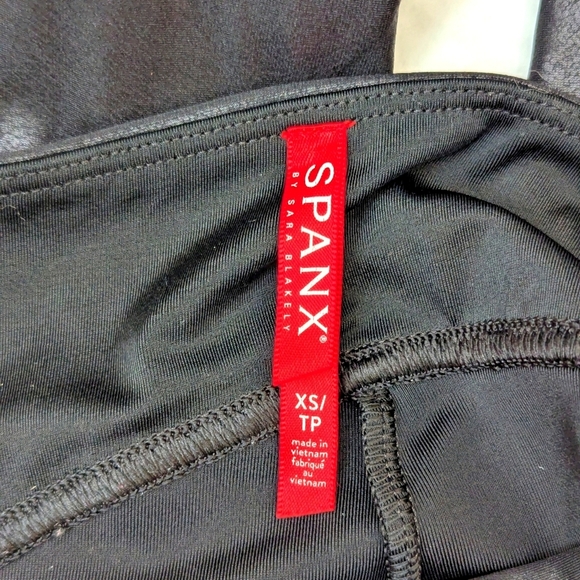Spanx Black Quilted Moto Leggings XS - Picture 6 of 6